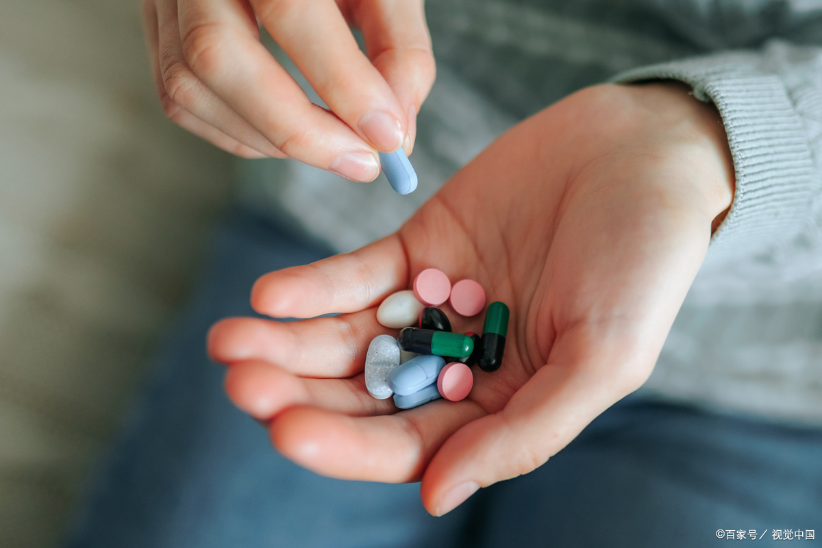 抑郁症不吃药能好吗?答案分情况，别盲目硬扛