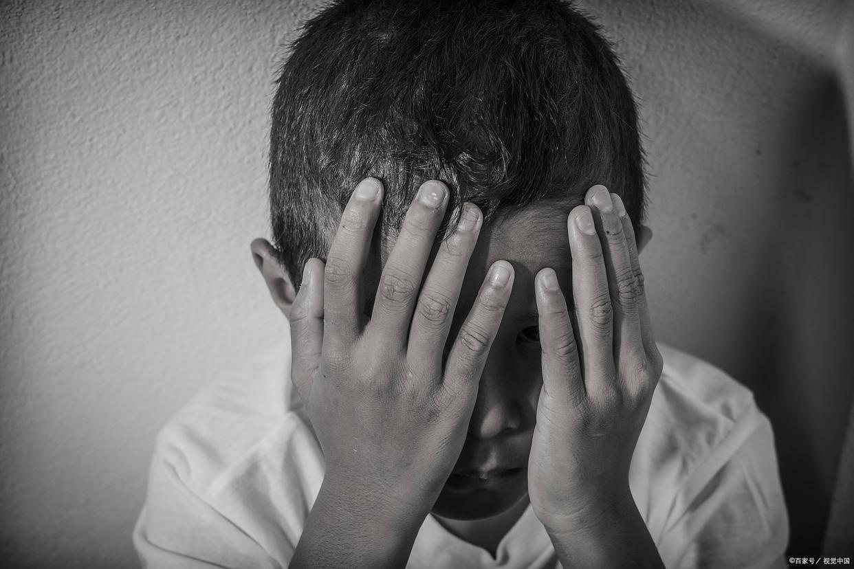 不是矫情、不是叛逆!青少年抑郁这样治，孩子能慢慢变好